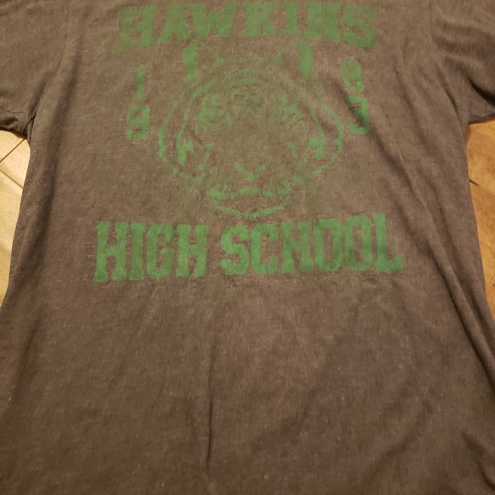 Stranger things Hawkins high school t shirt size medium